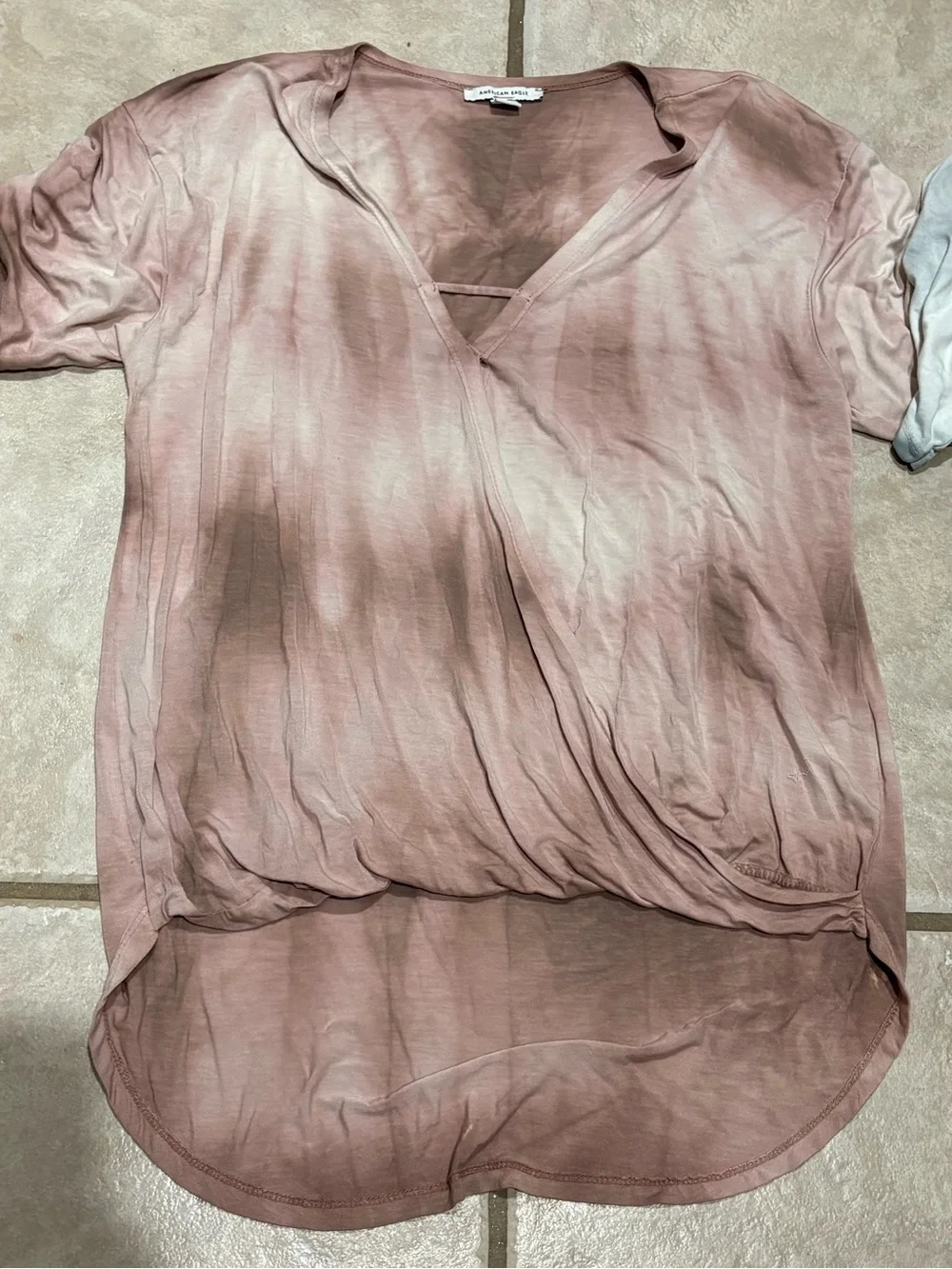 American Eagle Women's medium Tie-Dye V-Neck Surplice Top - Pink and Gray lot